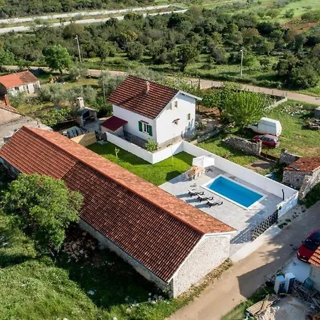 Holiday home Family Friendly House With A Swimming Pool Gornje Rastane, Biograd - 23137 Sveti Filip i Jakov
