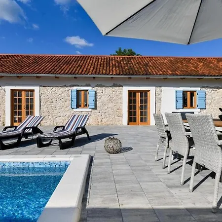 Family Friendly House With A Swimming Pool Gornje Rastane, Biograd - 23137 Sveti Filip i Jakov