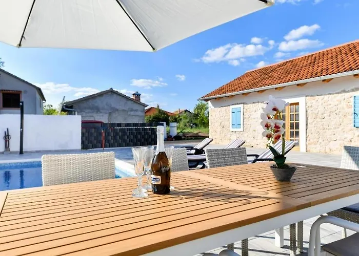 Family Friendly House With A Swimming Pool Gornje Rastane, Biograd - 23137 Semesterbostad *